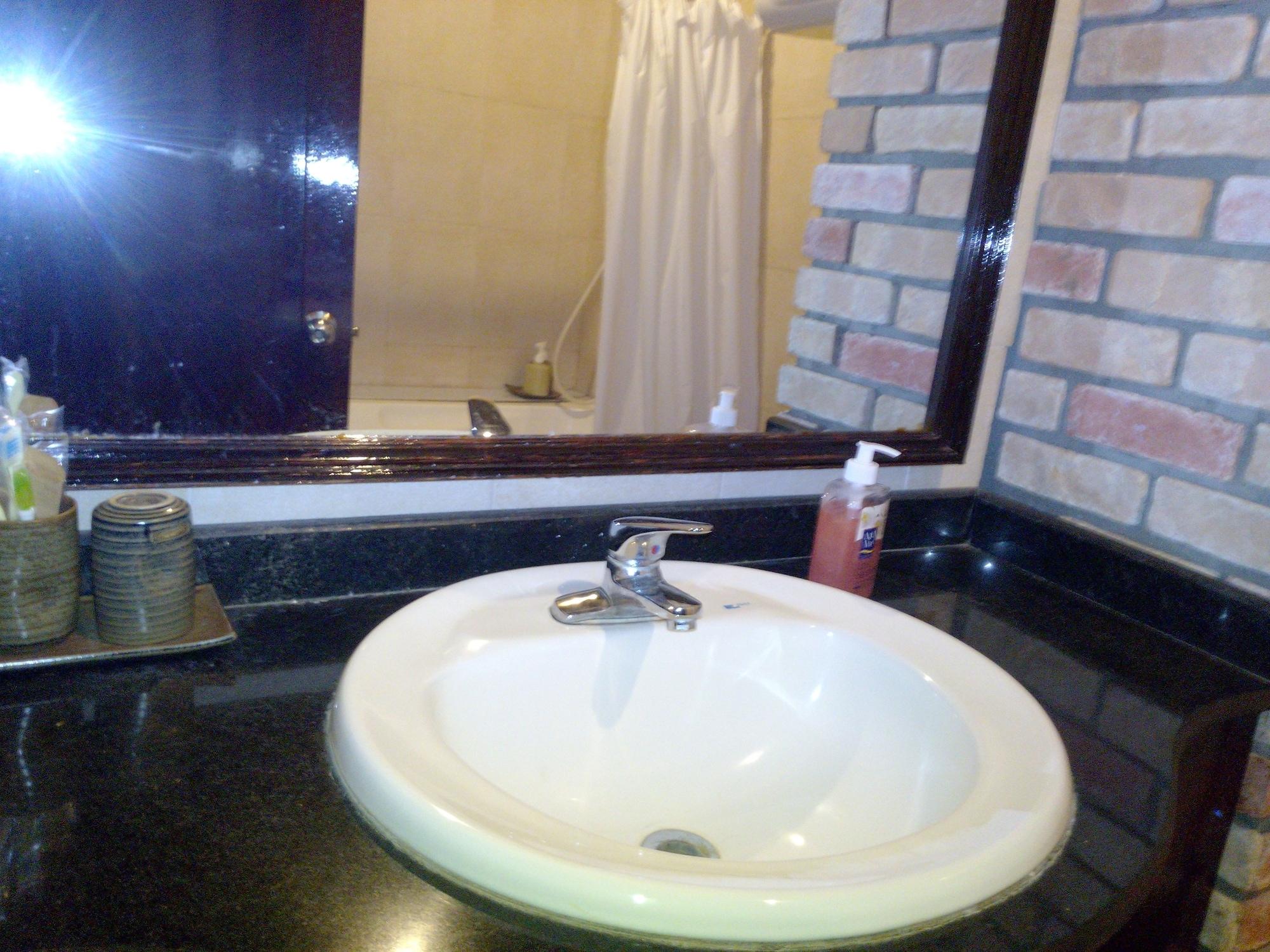 האנוי Hotel Garden Queen מראה חיצוני תמונה
